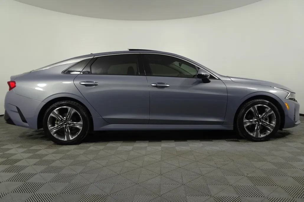 2024 Kia K5 EX photo 1