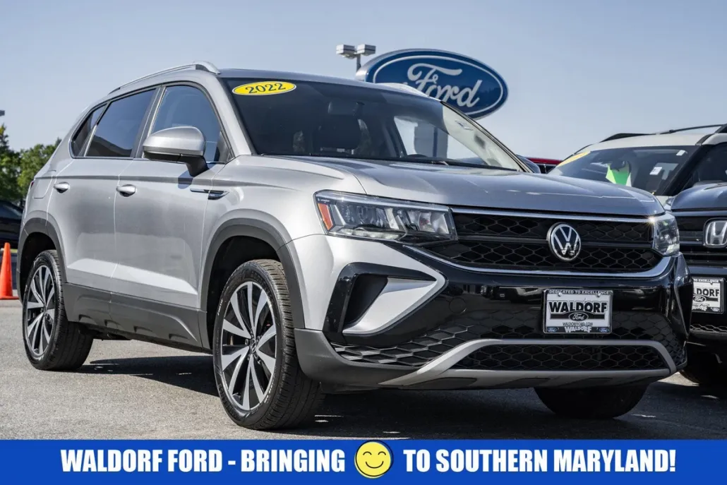 2022 Volkswagen Taos SE photo 1