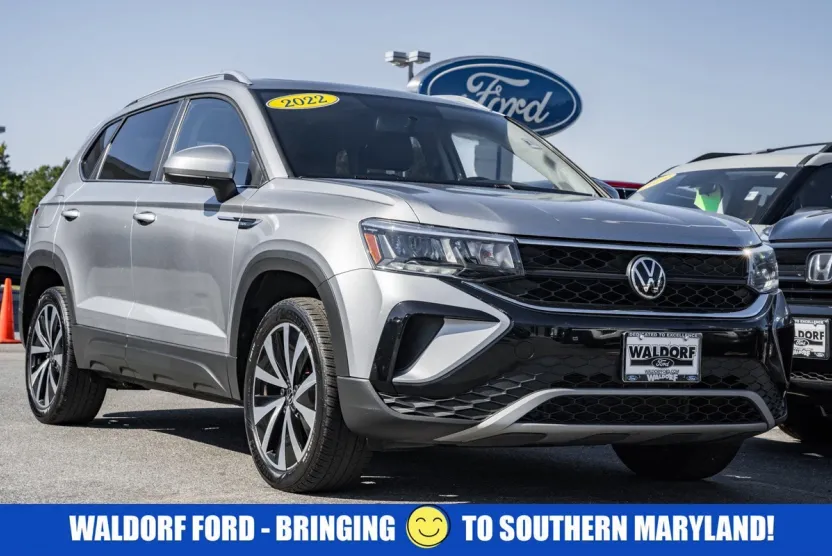2022 Volkswagen Taos SE photo 1