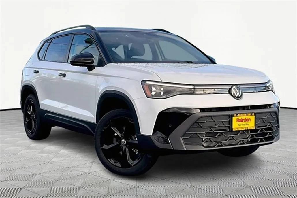2025 Volkswagen Taos SE photo 1