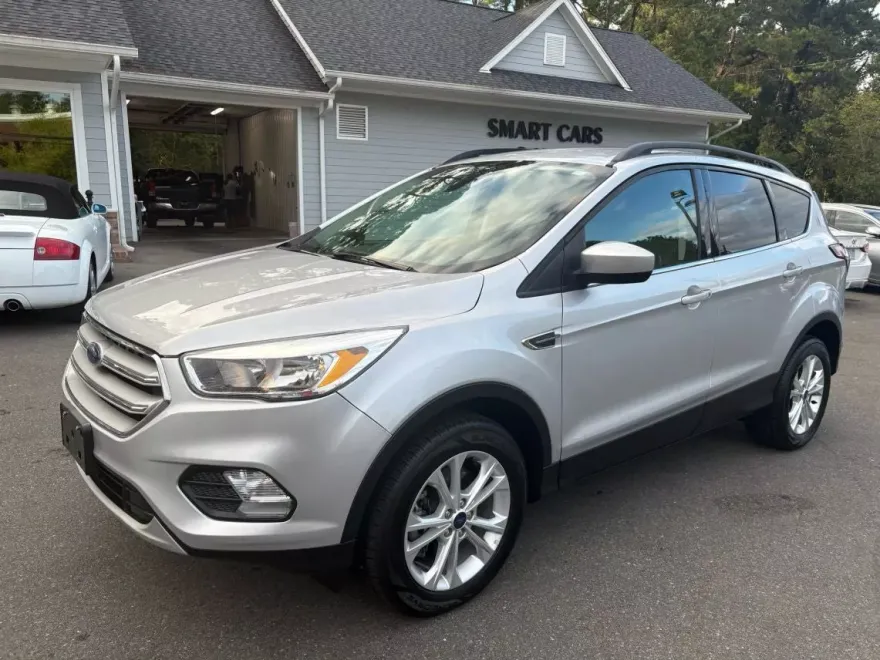 2018 Ford Escape SE Sport photo 1