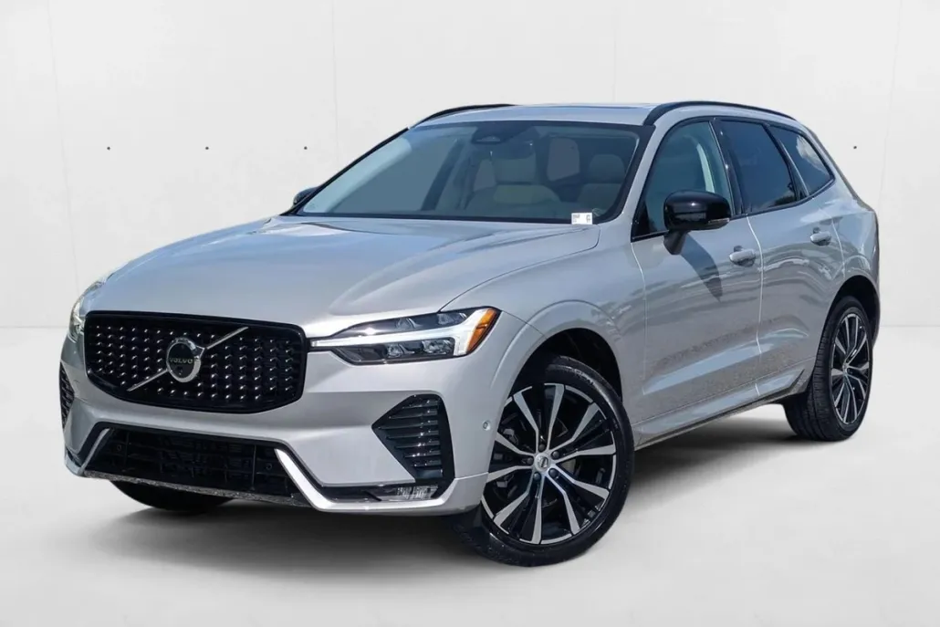 2025 Volvo XC60 B5 Plus photo 1