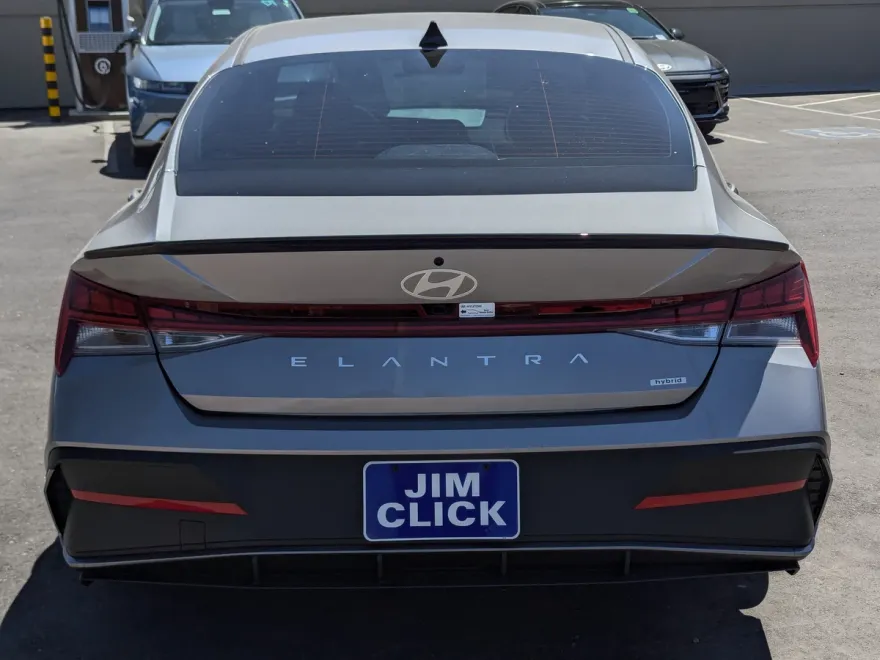 2025 Hyundai Elantra Hybrid SEL Sport photo 1