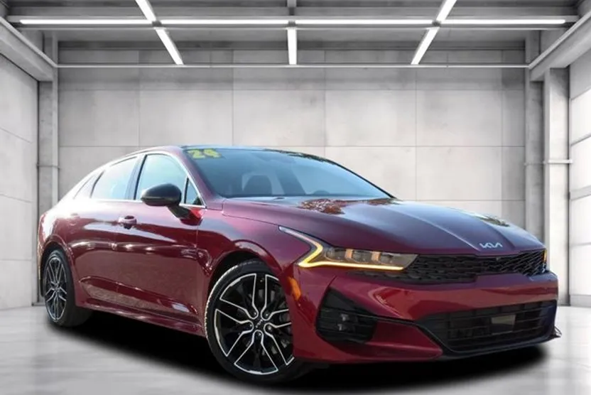 2024 Kia K5 GT photo 1