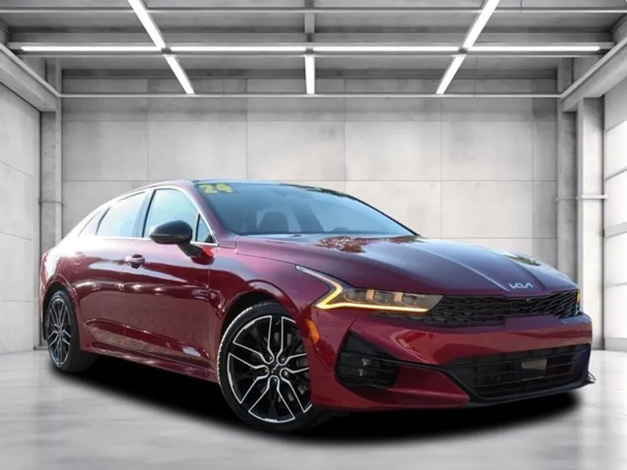 2024 Kia K5 GT photo 1