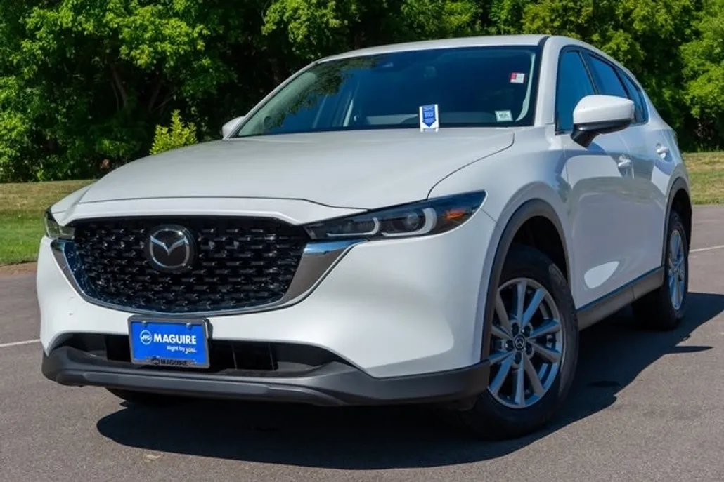 2023 Mazda CX-5 2.5 S Preferred photo 1