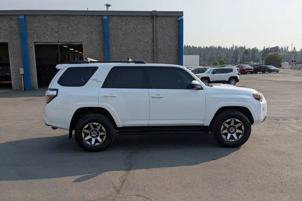 2023 Toyota 4Runner TRD photo 1
