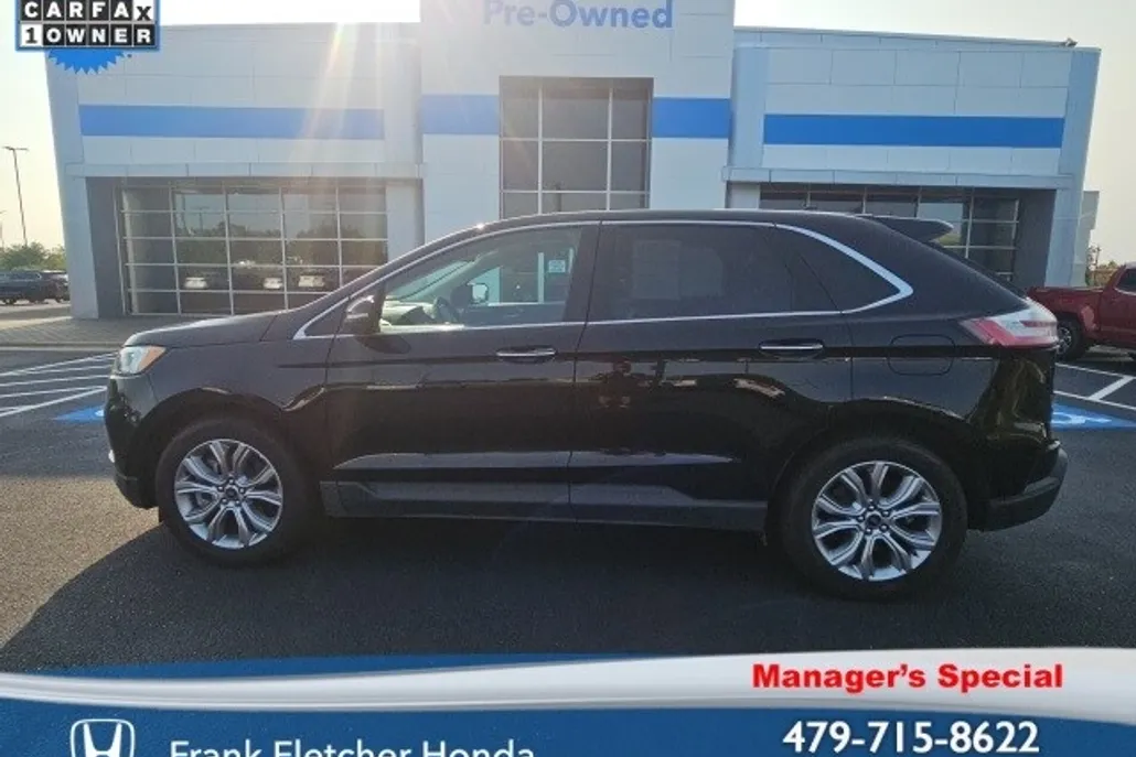 2024 Ford Edge Titanium photo 1