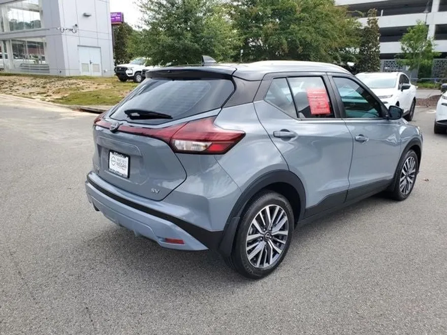 2024 Nissan Kicks SV photo 1