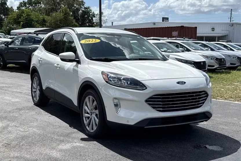 2022 Ford Escape Titanium Hybrid Elite photo 1
