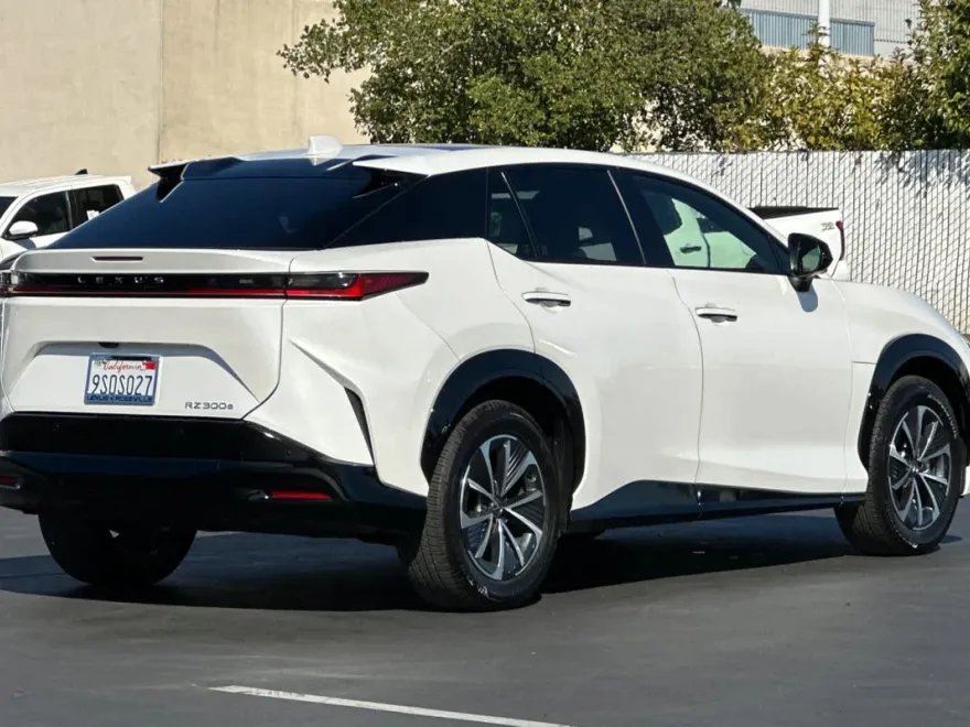 2025 Lexus RZ 450e 300e Premium photo 1
