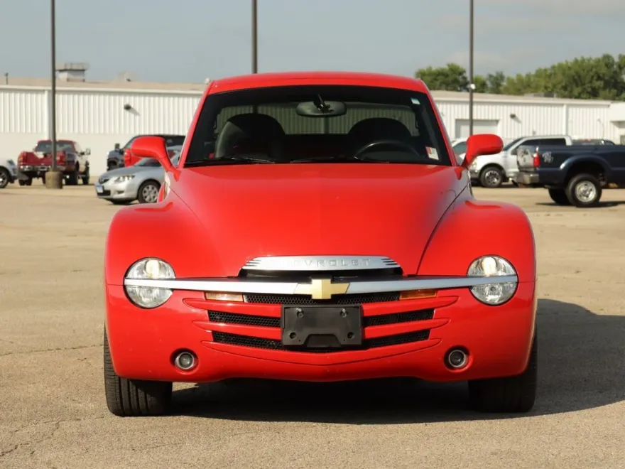 2005 Chevrolet SSR Base photo 1