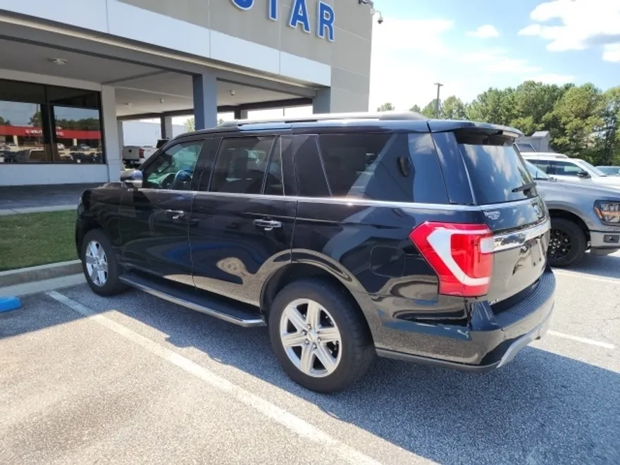 2021 Ford Expedition XLT photo 1