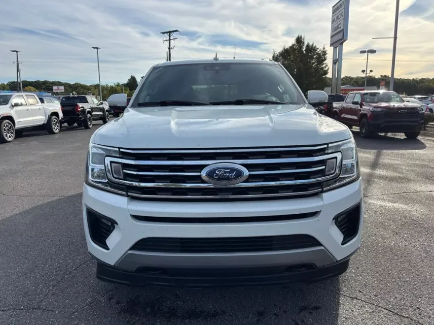 2020 Ford Expedition MAX XLT photo 1