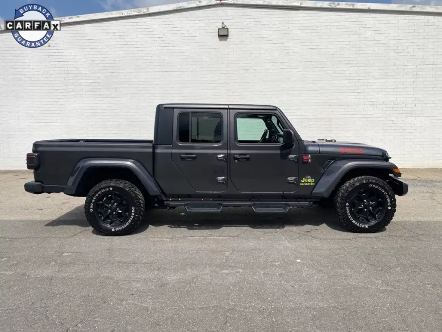 2021 Jeep Gladiator Willys photo 1