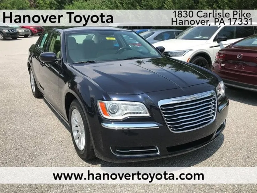 2012 Chrysler 300 Base photo 1