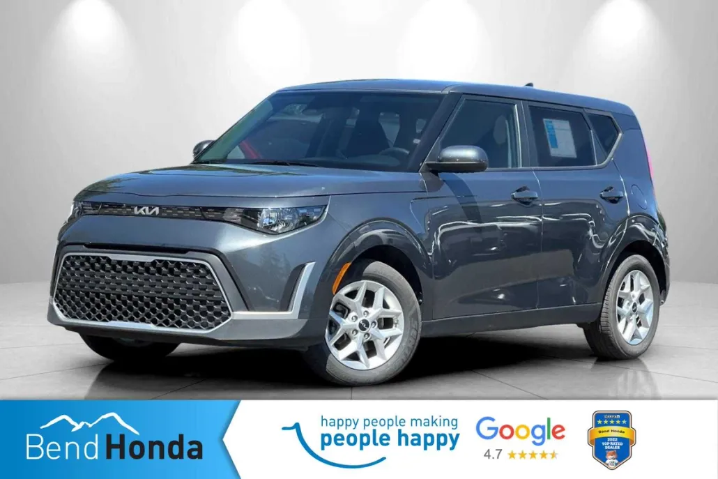 2023 Kia Soul LX photo 1