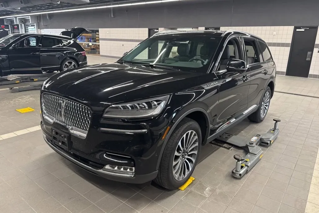 2020 Lincoln Aviator Reserve photo 1