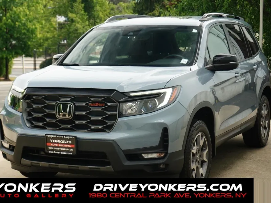 2023 Honda Passport TrailSport photo 1