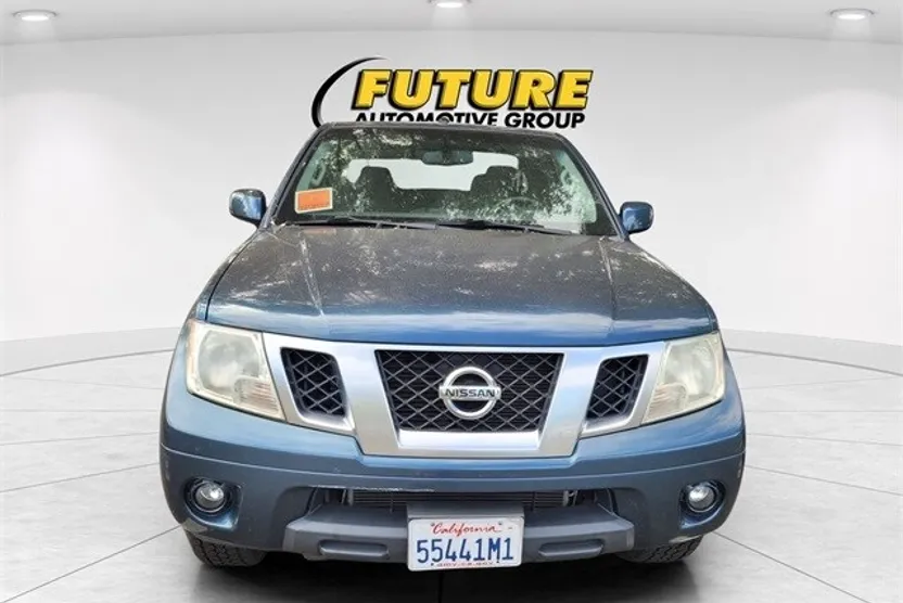 2013 Nissan Frontier PRO-4X photo 1