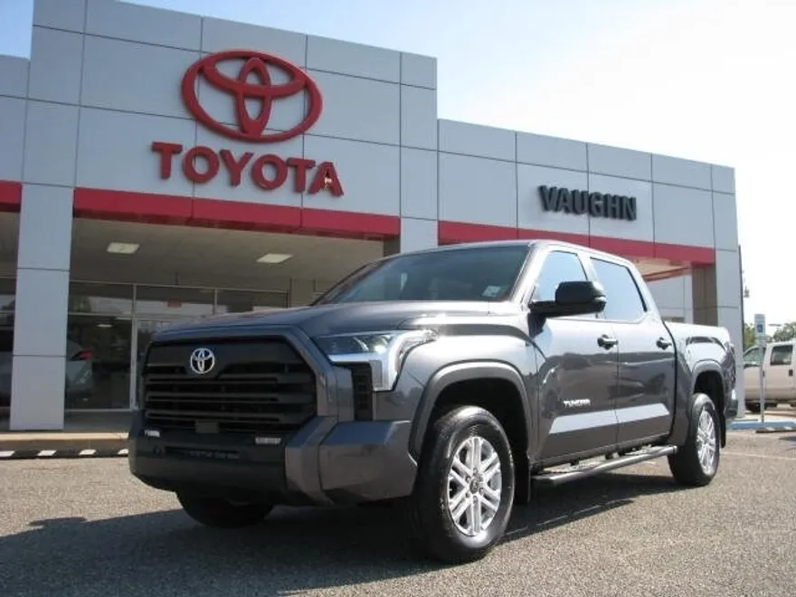 2025 Toyota Tundra SR5 photo 1