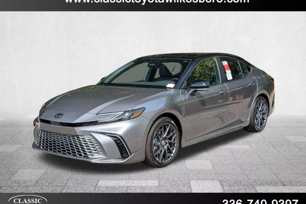2025 Toyota Camry XSE photo 1