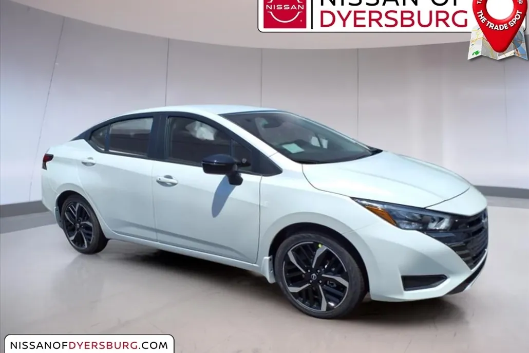 2025 Nissan Versa 1.6 SR photo 1