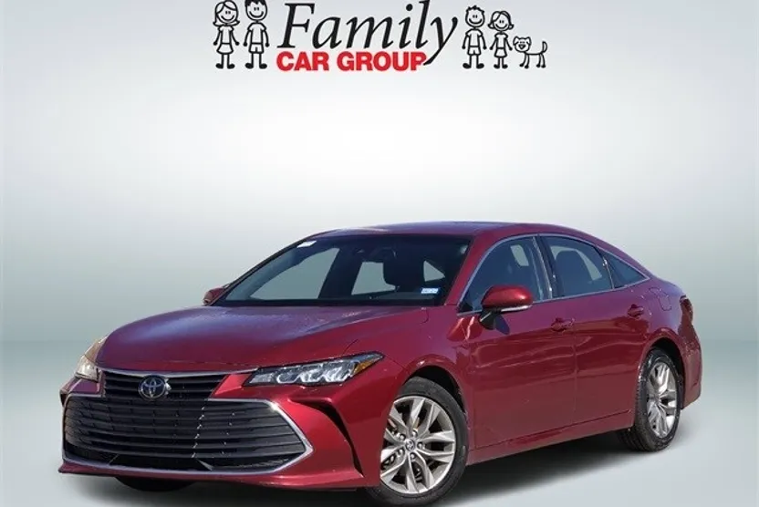 2022 Toyota Avalon XLE photo 1