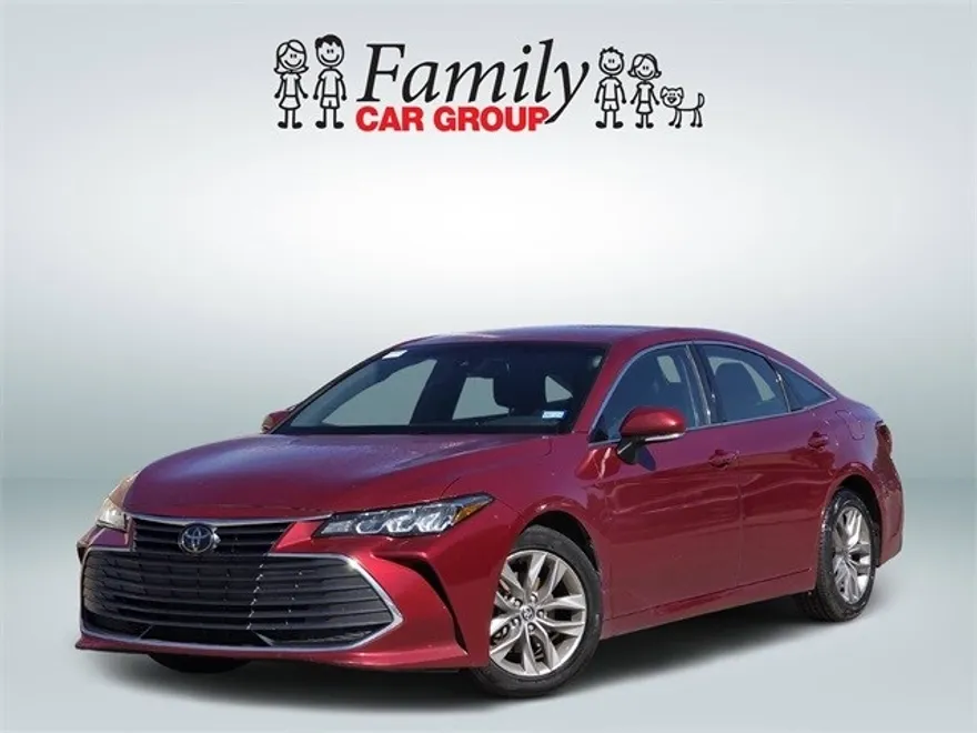2022 Toyota Avalon XLE photo 1