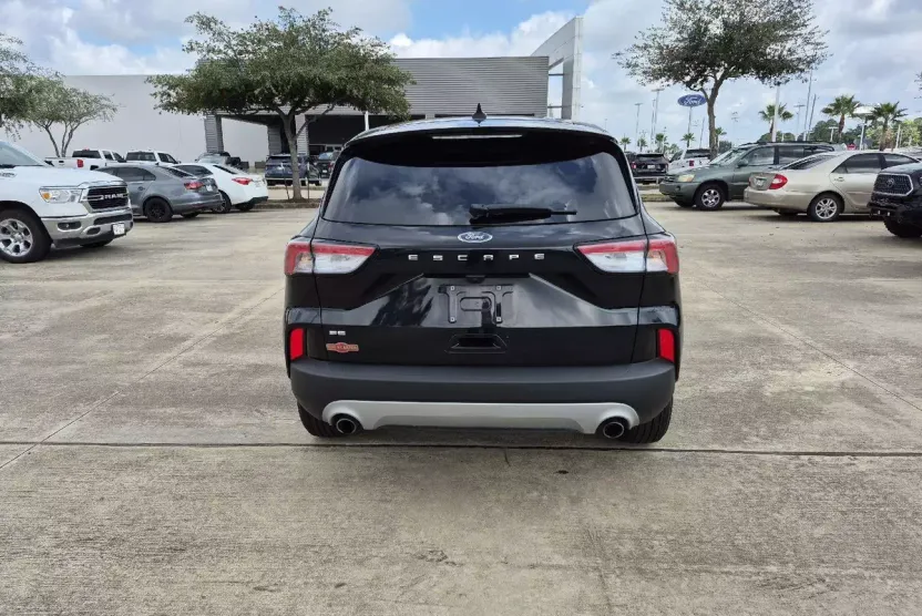 2022 Ford Escape SE photo 1