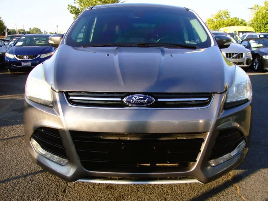2013 Ford Escape SEL photo 1