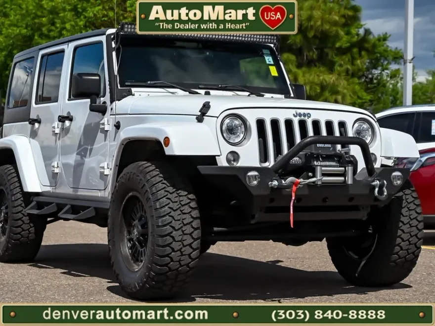 2017 Jeep Wrangler Unlimited Sahara photo 1