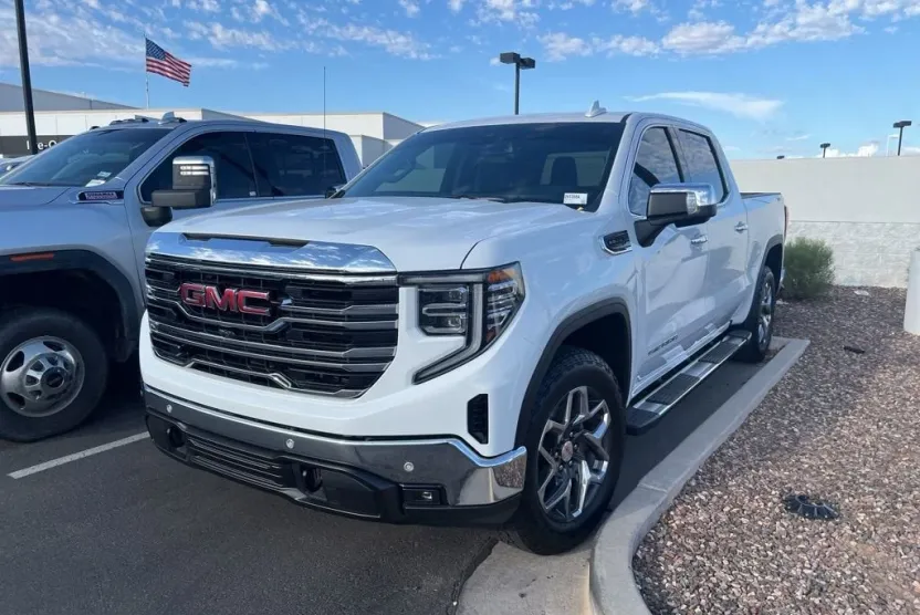 2025 Gmc Sierra 1500 SLT photo 1