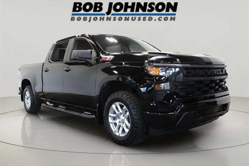 2023 Chevrolet Silverado 1500 photo 1