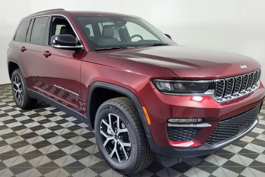 2025 Jeep Grand Cherokee Limited photo 1