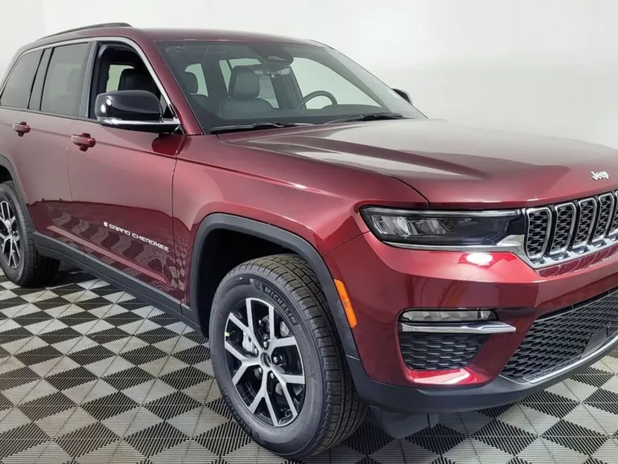 2025 Jeep Grand Cherokee Limited photo 1