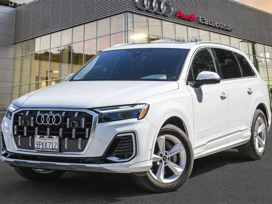 2025 Audi Q7 55 Premium photo 1
