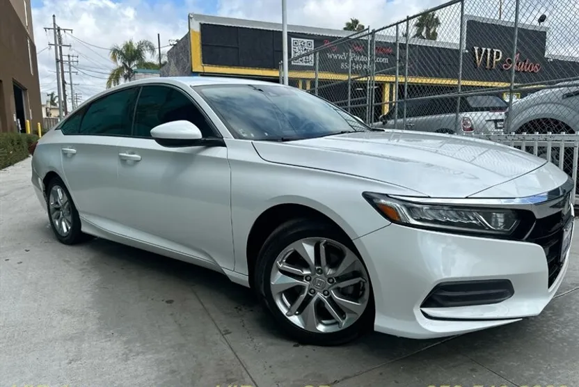 2019 Honda Accord LX photo 1