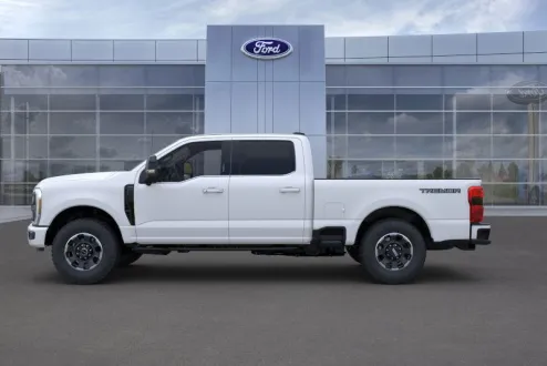 2025 Ford F-350 Lariat photo 3