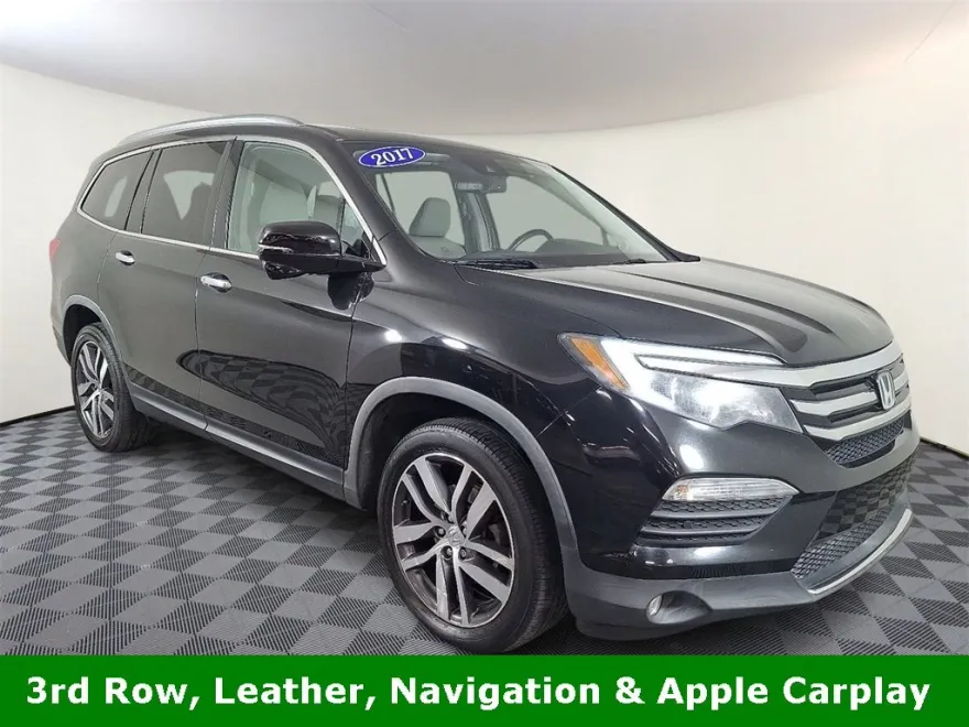 2017 Honda Pilot Touring photo 1