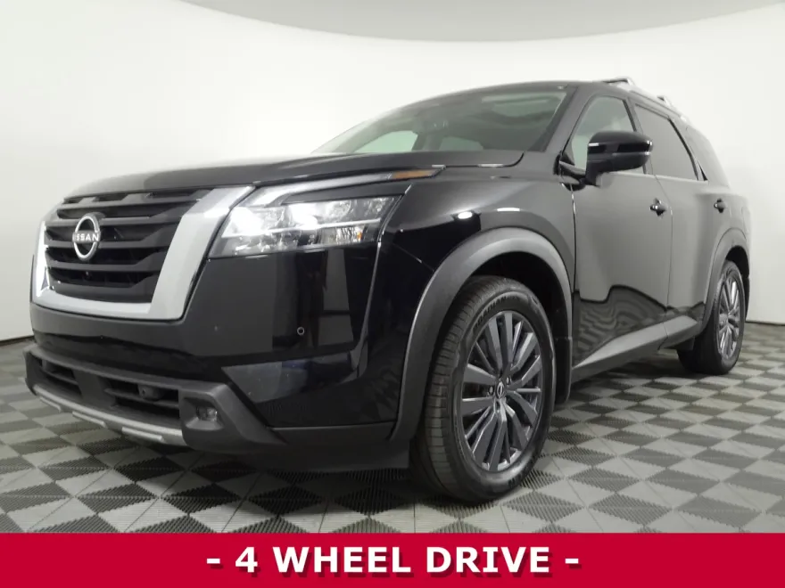 2022 Nissan Pathfinder SL photo 1