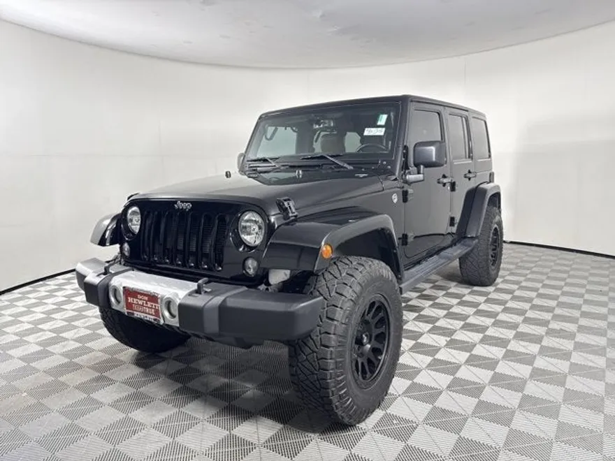 2015 Jeep Wrangler Unlimited Sahara photo 1