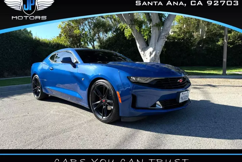 2021 Chevrolet Camaro 1LT photo 1