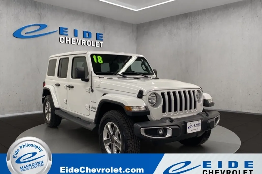 2018 Jeep Wrangler Unlimited Sahara photo 1