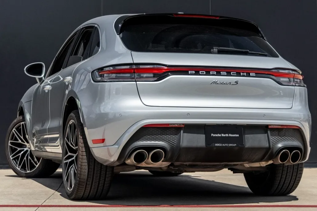 2022 Porsche Macan S photo 1