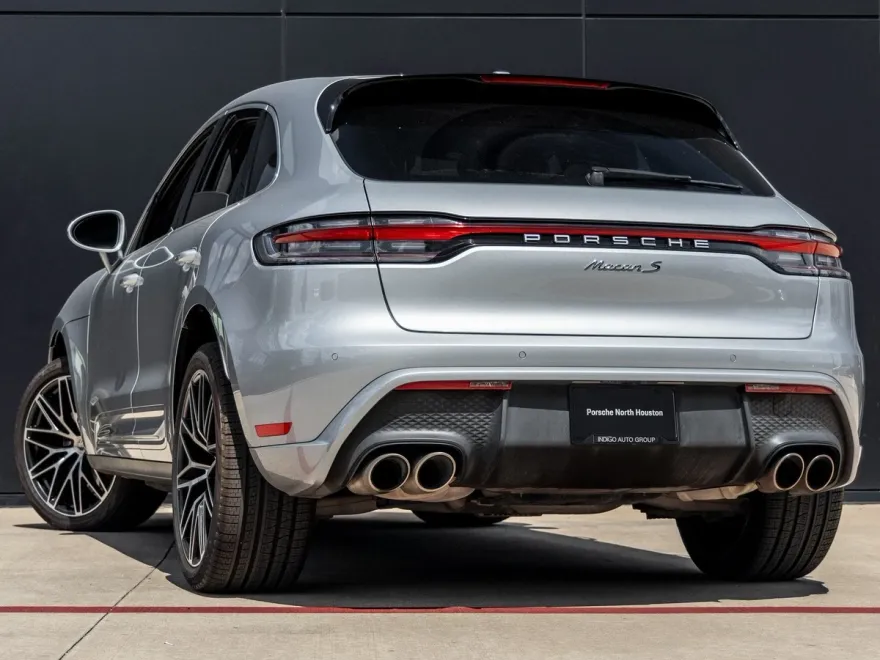 2022 Porsche Macan S photo 1
