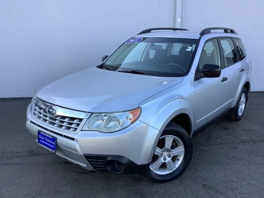 2011 Subaru Forester 2.5X photo 1