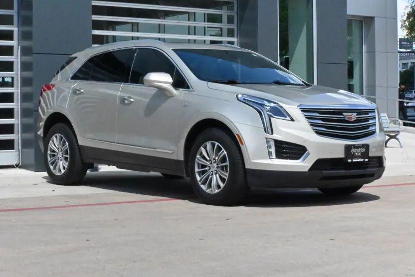 2017 Cadillac XT5 Luxury photo 1