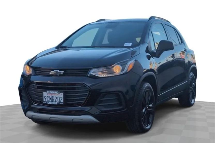 2022 Chevrolet Trax LT photo 1