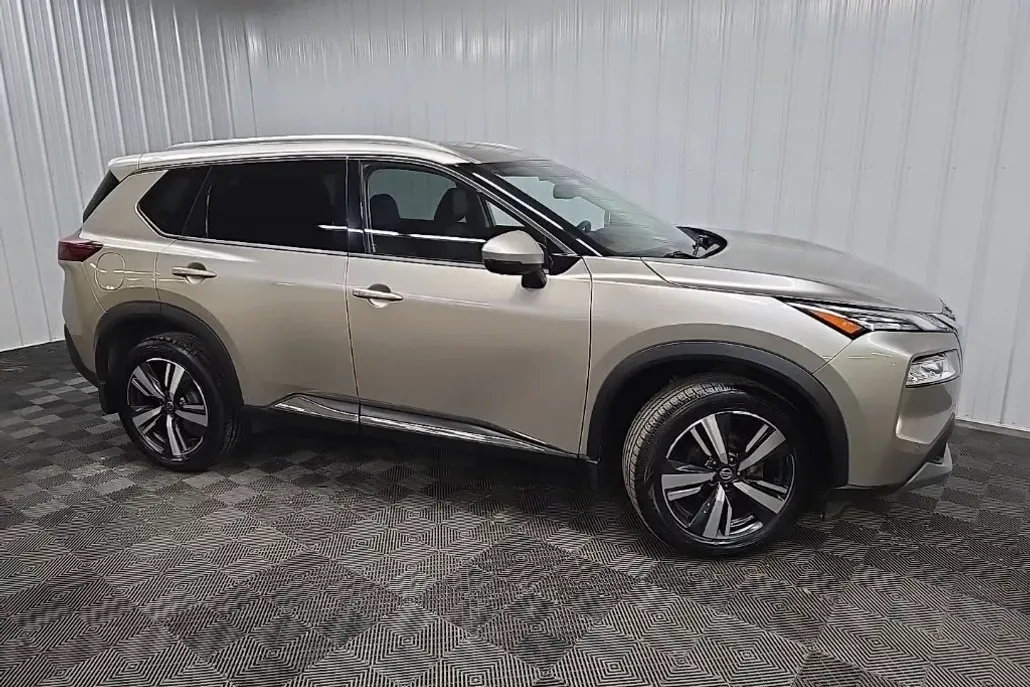 2021 Nissan Rogue SL photo 1